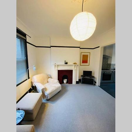 Beautiful First Floor Apartment In St Leonards Экстерьер фото